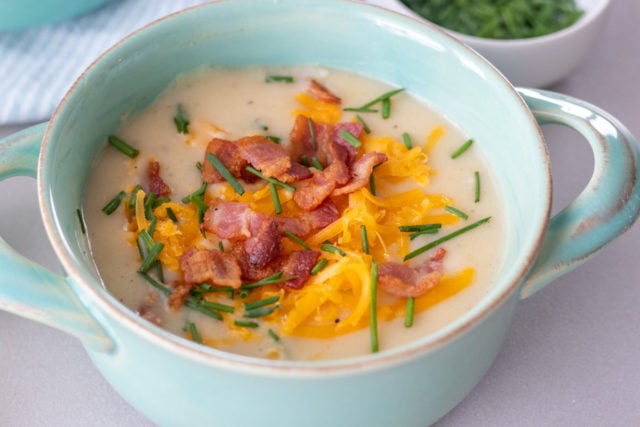Loaded Baked Potato Cauliflower Soup {High Protein | Low Calorie}