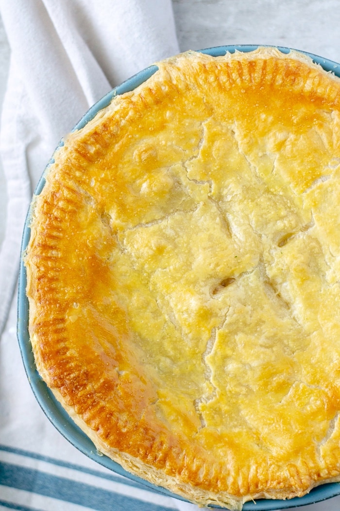How to make a flakey pot pie crust using puff pastry. 