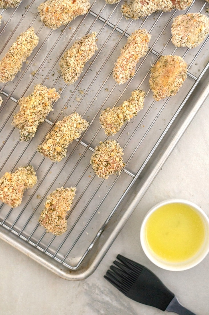 Gluten free baked and crispy ranch chicken nugget are a great kid friendly dinner and can be served with Whole30 buffalo ranch dipping sauce to make it an awesome appetizer for Super Bowl parties. #superbowl #glutenfree #dairyfree #familydinner #kidfood