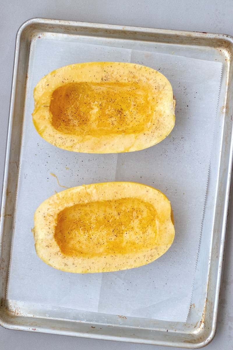 How to season and roast spaghetti squash