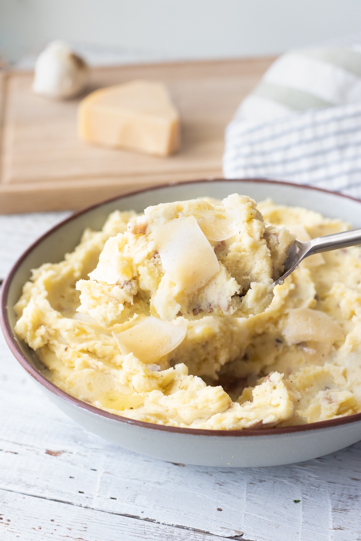 Finished consistency of finished skinny garlic parmesan mashed potatoes. 