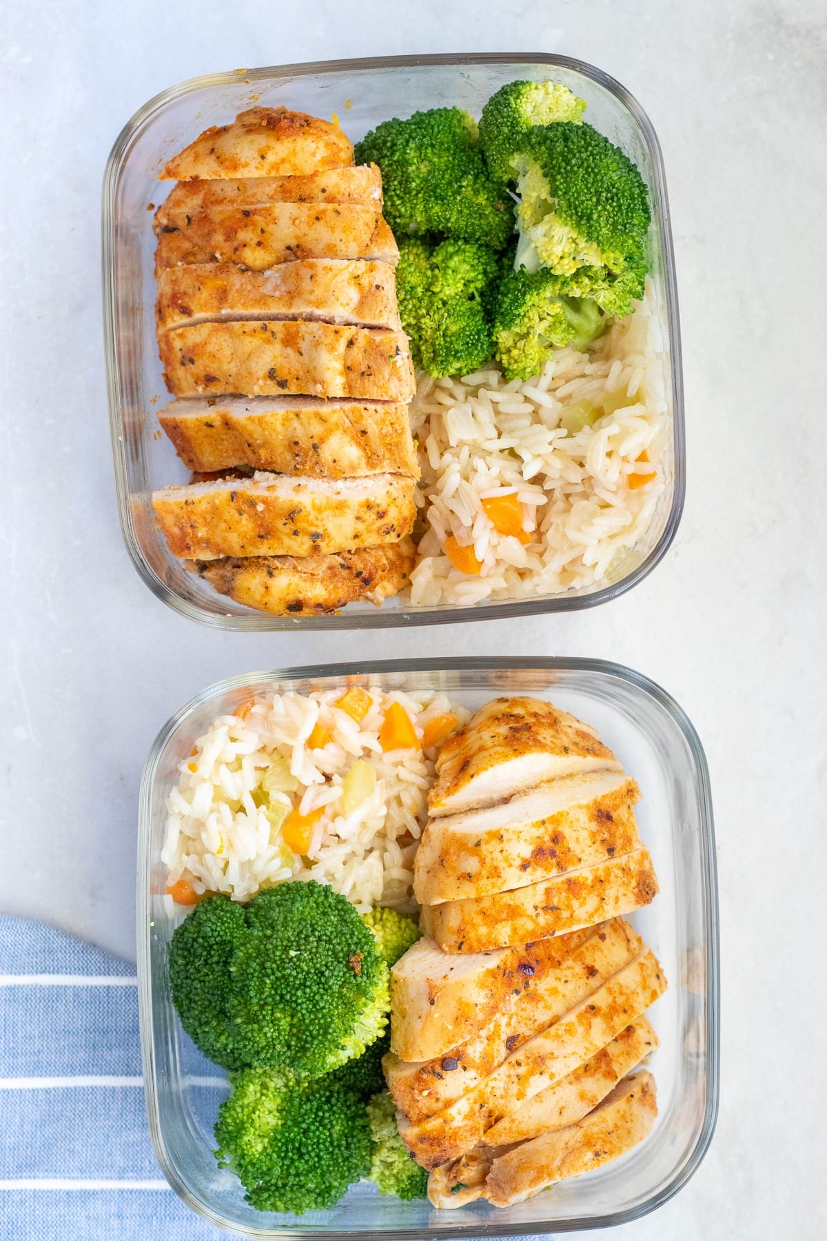How to serve baked chicken breast as a healthy meal prep lunch. 